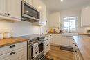 74 Wyndham Estate Drive, Steinbach, MB  - Indoor Photo Showing Kitchen With Upgraded Kitchen 