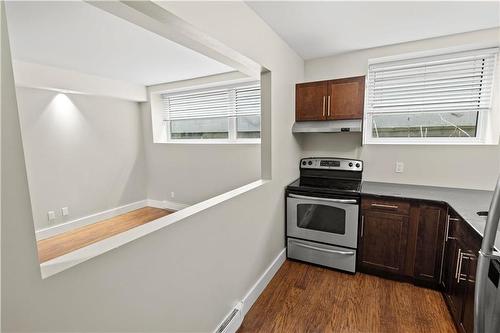 4 716 Corydon Avenue, Winnipeg, MB - Indoor Photo Showing Kitchen