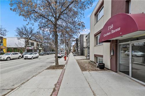 4 716 Corydon Avenue, Winnipeg, MB - Outdoor