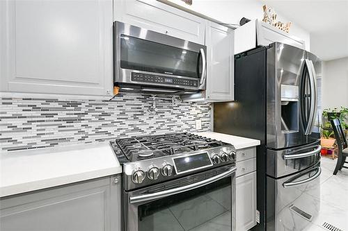 177 Maplewood Avenue, Hamilton, ON - Indoor Photo Showing Kitchen With Upgraded Kitchen