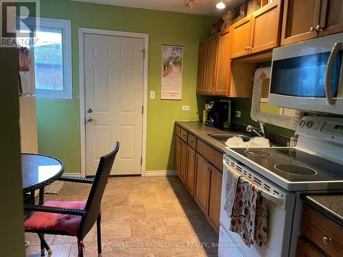 15 Isabel Street, Belleville, ON - Indoor Photo Showing Kitchen