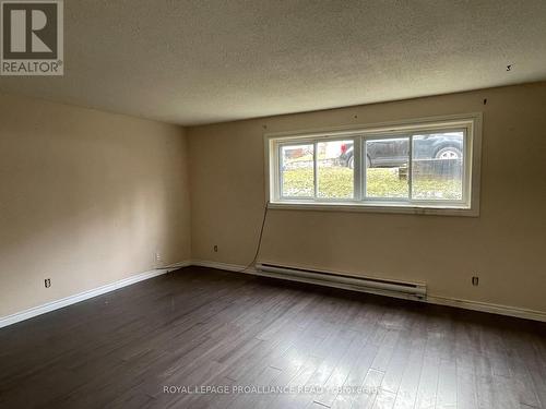 15 Isabel Street, Belleville, ON - Indoor Photo Showing Other Room