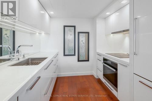 501 - 63 St Clair Avenue W, Toronto, ON - Indoor Photo Showing Kitchen With Upgraded Kitchen