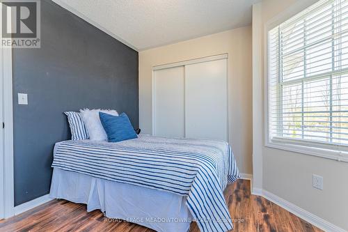 424 Bundy Drive, Milton, ON - Indoor Photo Showing Bedroom