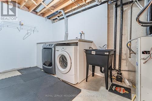 424 Bundy Drive, Milton, ON - Indoor Photo Showing Laundry Room