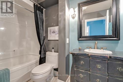 10 - 2136 Old Lakeshore Road, Burlington, ON - Indoor Photo Showing Bathroom