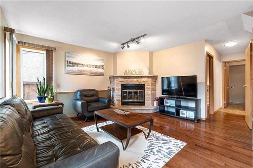 11 Portwood Road, Winnipeg, MB - Indoor Photo Showing Living Room With Fireplace