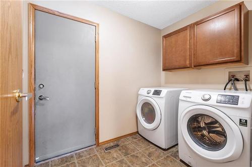 11 Portwood Road, Winnipeg, MB - Indoor Photo Showing Laundry Room