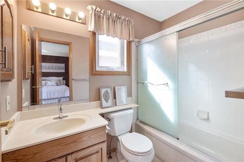11 Portwood Road, Winnipeg, MB - Indoor Photo Showing Bathroom