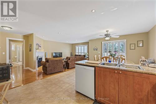 6 Rose Valley Way, Wasaga Beach, ON - Indoor Photo Showing Kitchen With Double Sink