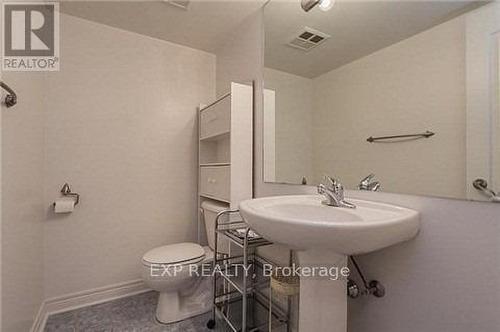 707 - 50 Disera Drive, Vaughan, ON - Indoor Photo Showing Bathroom