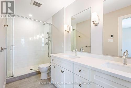 23 Carriage Crossing, Mapleton, ON - Indoor Photo Showing Bathroom