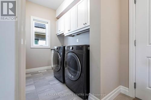23 Carriage Crossing, Mapleton, ON - Indoor Photo Showing Laundry Room