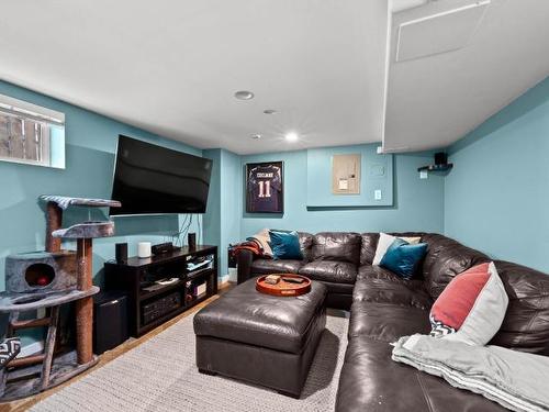 710 Columbia Street, Kamloops, BC - Indoor Photo Showing Living Room
