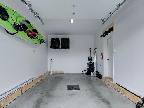 Garage - 4-217 Rue Juliette-Huot, Cowansville, QC - Indoor Photo Showing Garage