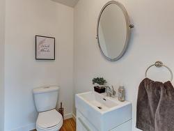 Powder room - 