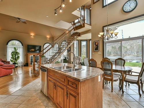 Cuisine - 41 Ch. Thibault, Saint-Donat, QC - Indoor Photo Showing Kitchen With Double Sink With Upgraded Kitchen