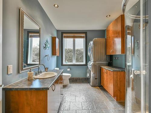 Cuisine - 41 Ch. Thibault, Saint-Donat, QC - Indoor Photo Showing Kitchen With Double Sink