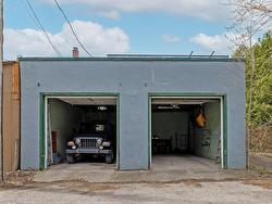 Garage - 