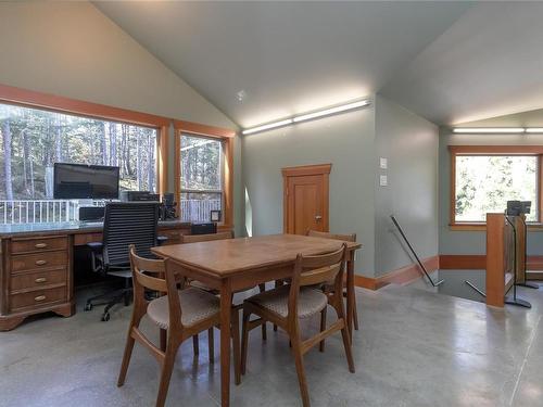1135 Woodley Ghyll Dr, Metchosin, BC - Indoor Photo Showing Dining Room