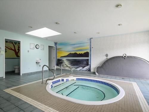 34-1165 Resort Dr, Parksville, BC - Indoor Photo Showing Other Room With In Ground Pool