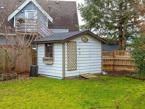 365 4Th Ave Exten, Ladysmith, BC - Outdoor With Exterior