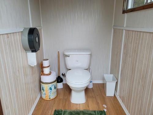 2218 - 622 Highway, Atikokan, ON - Indoor Photo Showing Bathroom