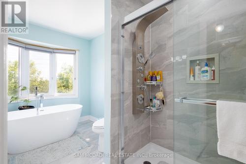 4424 Grassland Crescent, Mississauga, ON - Indoor Photo Showing Bathroom