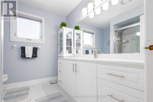 4424 Grassland Crescent, Mississauga, ON - Indoor Photo Showing Bathroom