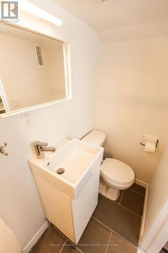 142 Silverthorn Avenue, Toronto, ON - Indoor Photo Showing Bathroom