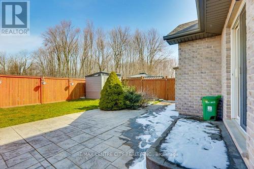 1182 Smither Rd, London, ON - Outdoor