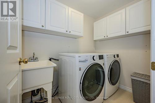 18 Carrington Place, Guelph, ON - Indoor Photo Showing Laundry Room