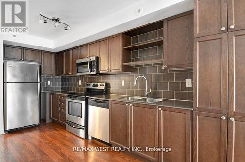 3 - 70 Munro Street, Toronto, ON - Indoor Photo Showing Kitchen With Double Sink