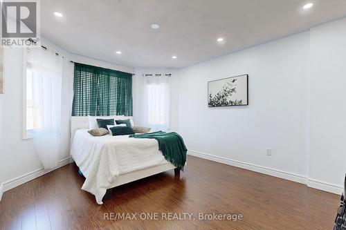 981 Deer Valley Drive, Oshawa, ON - Indoor Photo Showing Bedroom