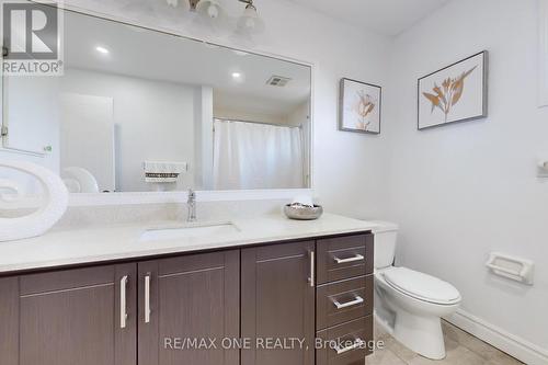 981 Deer Valley Drive, Oshawa, ON - Indoor Photo Showing Bathroom