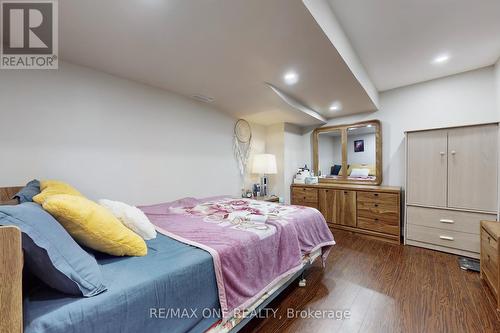 981 Deer Valley Drive, Oshawa, ON - Indoor Photo Showing Bedroom