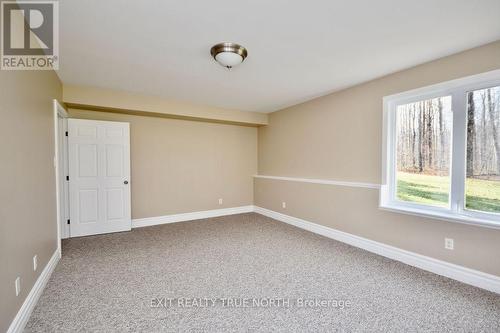 1524 Flos 8 Road E, Springwater, ON - Indoor Photo Showing Other Room