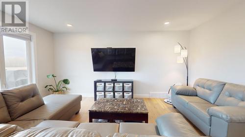 11031 112 Avenue, Fort St. John, BC - Indoor Photo Showing Living Room