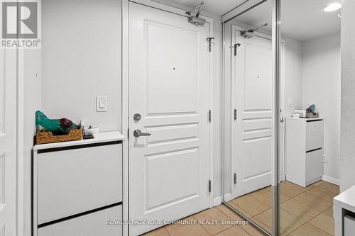 #307 -140 Simcoe St, Toronto, ON - Indoor Photo Showing Other Room