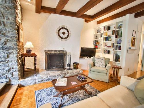 Salon - 1-453 Rue St-Paul E., Montréal (Ville-Marie), QC - Indoor Photo Showing Living Room With Fireplace