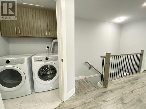 722 Coopland Crescent Unit# 1, Kelowna, BC - Indoor Photo Showing Laundry Room