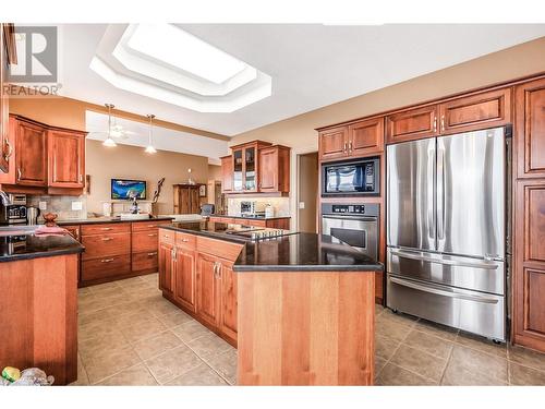7178 Brent Road N, Peachland, BC - Indoor Photo Showing Kitchen