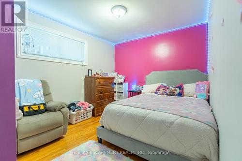 1008 Upper Wellington Street, Hamilton, ON - Indoor Photo Showing Bedroom