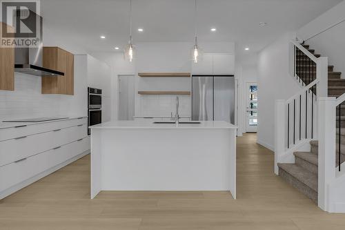 301 Arrowleaf Rise, Coldstream, BC - Indoor Photo Showing Kitchen