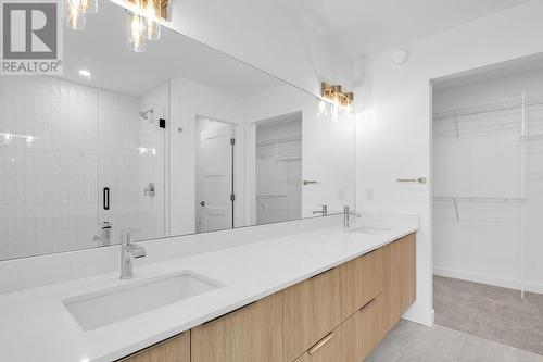 301 Arrowleaf Rise, Coldstream, BC - Indoor Photo Showing Bathroom