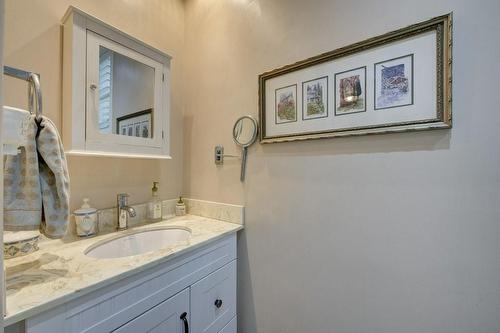 504 Main Street, Halton Hills, ON - Indoor Photo Showing Bathroom