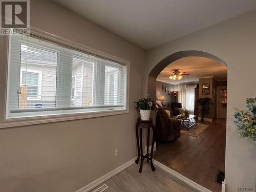 100 Spruce St N, Timmins, ON - Indoor Photo Showing Other Room
