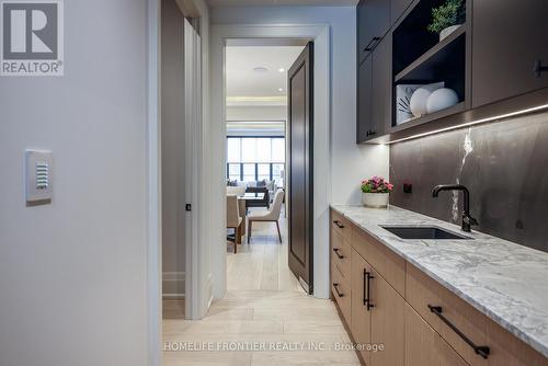 44 Alexandra Boulevard, Toronto (Lawrence Park South), ON - Indoor Photo Showing Kitchen