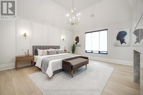 44 Alexandra Boulevard, Toronto, ON - Indoor Photo Showing Bedroom