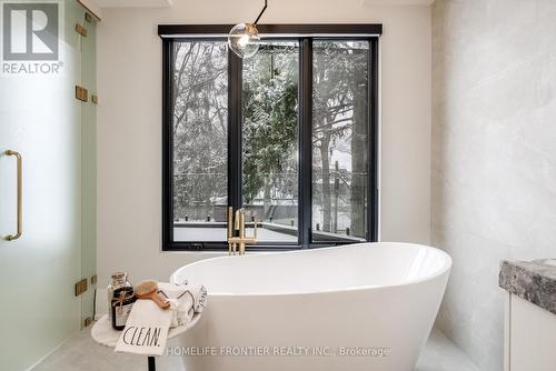 44 Alexandra Boulevard, Toronto (Lawrence Park South), ON - Indoor Photo Showing Bathroom